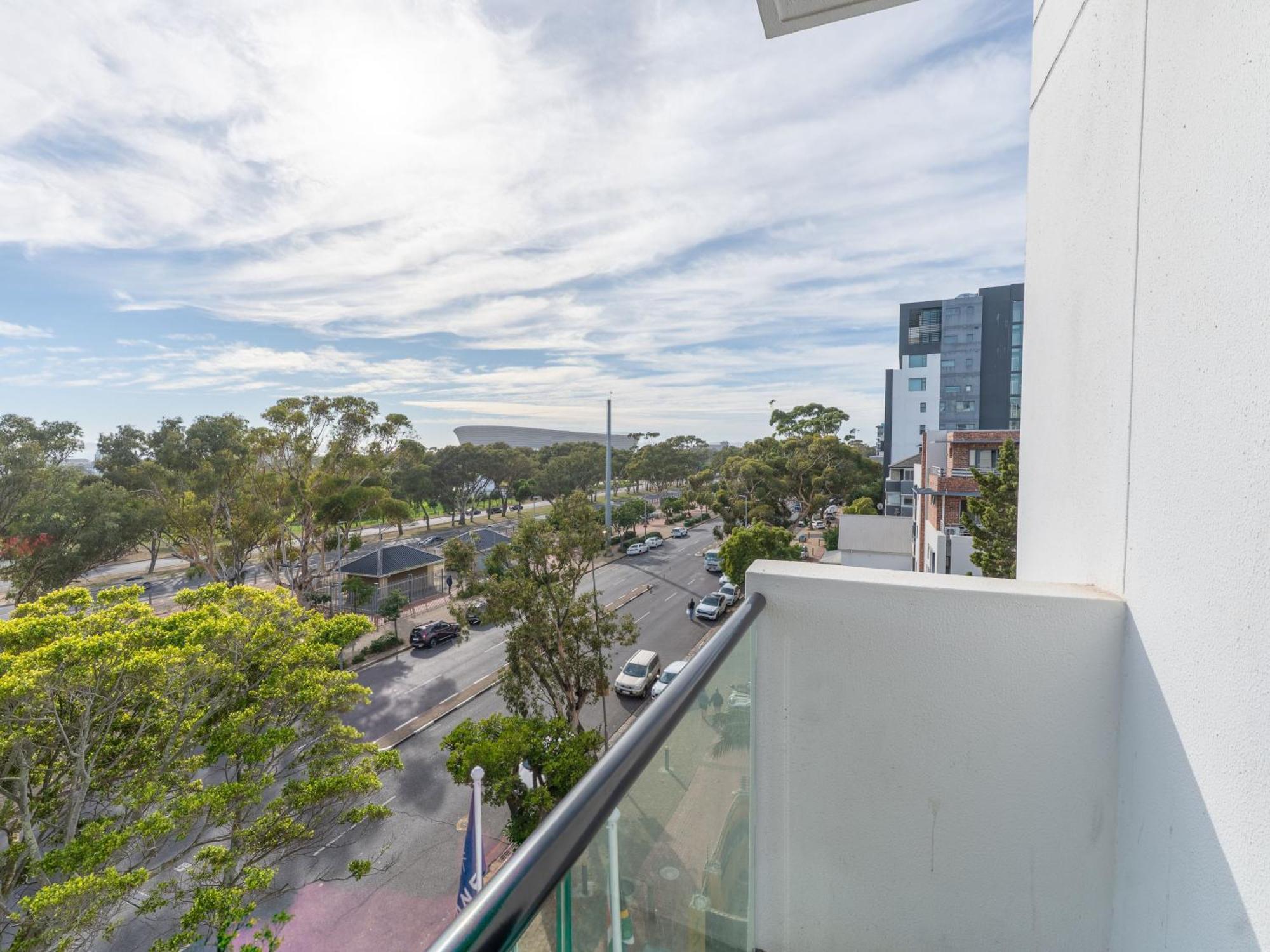Anew Hotel Green Point ケープタウン エクステリア 写真